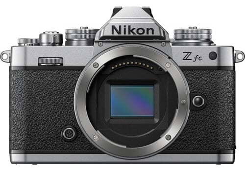 Nikon Z fc Cámara sin espejo vista frontal