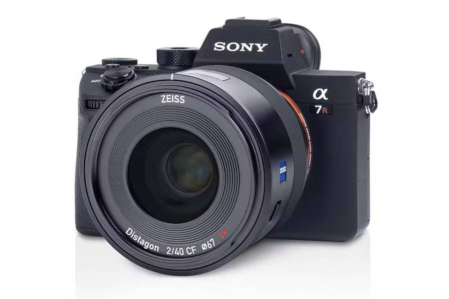 Cámara Sony con lente Batis 40mm f/2 CF