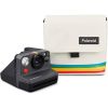 Polaroid Bolso blanco con cámara Polaroid Now vista frontal