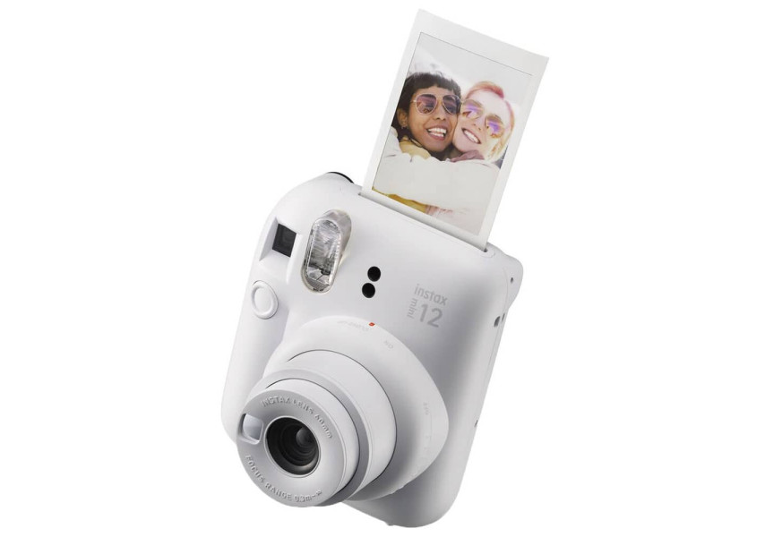 Instax Mini 12 blanco arcilla Cámara de Película Instantánea vista frontal con foto impresa