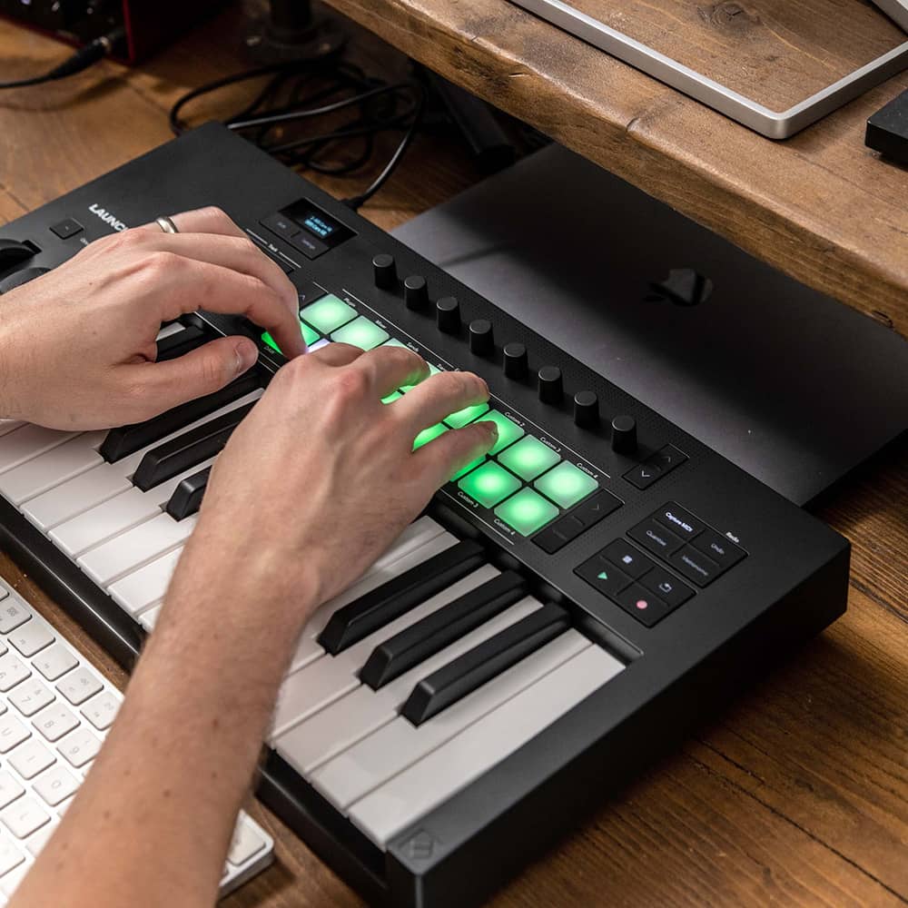 Editor de audio utilizando el Novation Launchkey 37 MK4