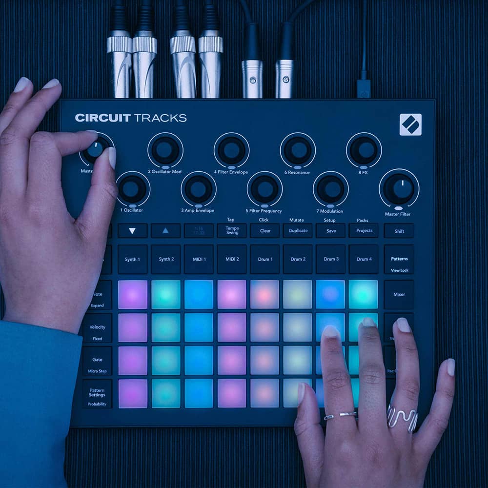 Utilizando los knbs del Novation Circuit Tracks