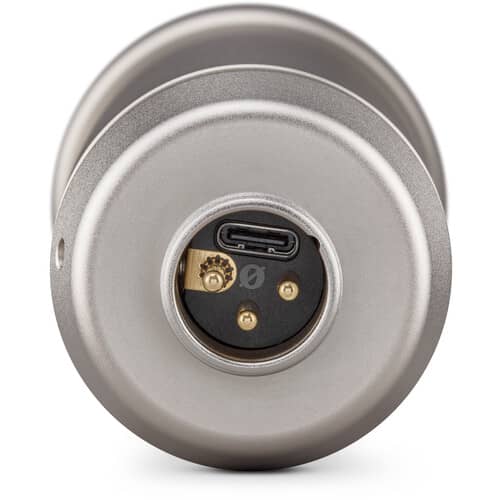 Conexión XLR/USB del Micrófono silver NT1 de 5ta Gen vista posterior